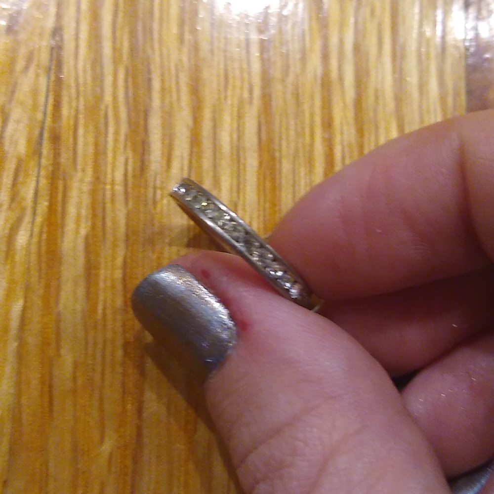 Sparkly ring - Picture 5 of 5